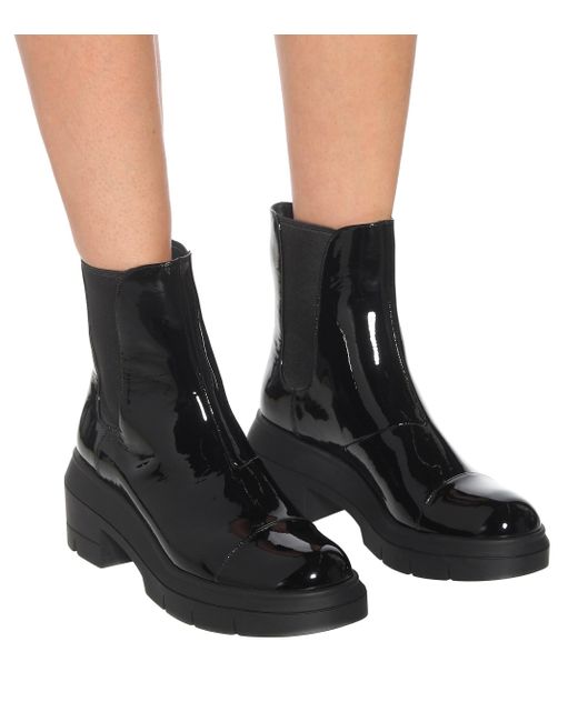 Stuart weitzman patent boots 2025