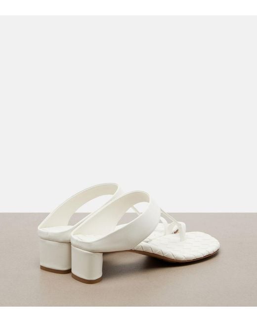 Bottega Veneta White Livia Intrecciato Leather Thong Sandals
