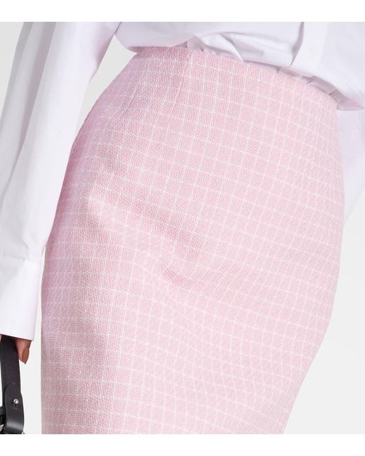 Falda tubo de tweed a cuadros Versace de color Pink
