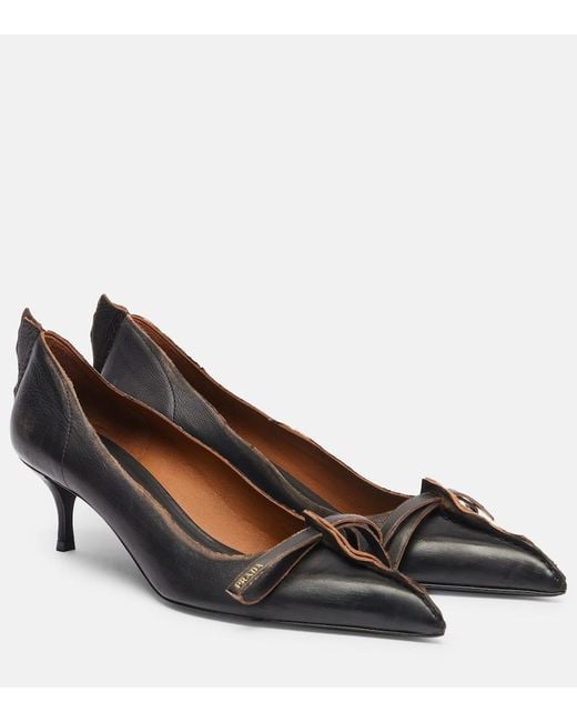 Pumps di Prada in Brown