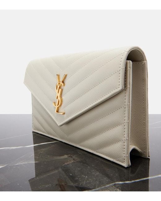 Saint Laurent Natural Portemonnaie Mit Kettenriemen Cassandre Envelope
