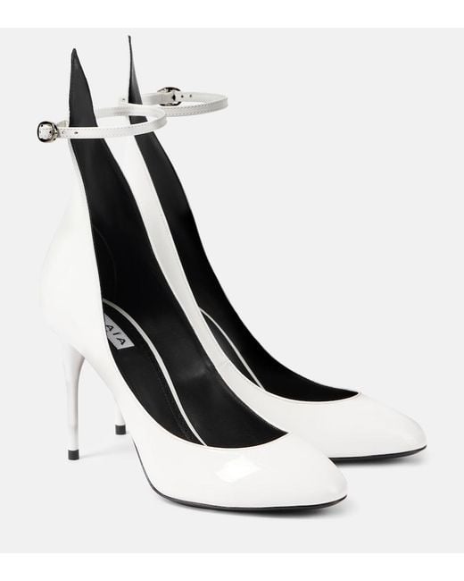 Alaïa White Patent Leather Decollete Pumps 90