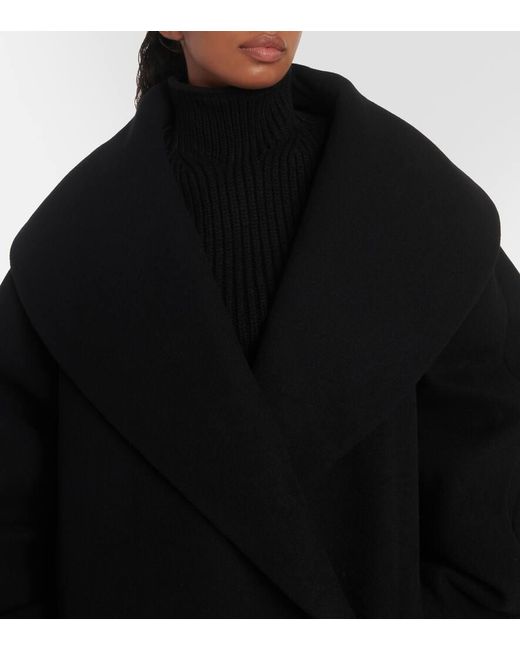 Cappotto Cocoon in lana vergine di Alaïa in Black