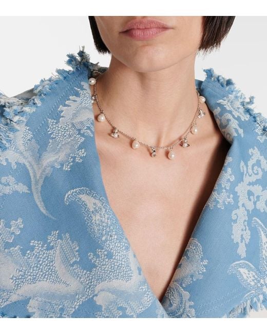 Collar Emiliana adornado con perlas barrocas Vivienne Westwood de color White