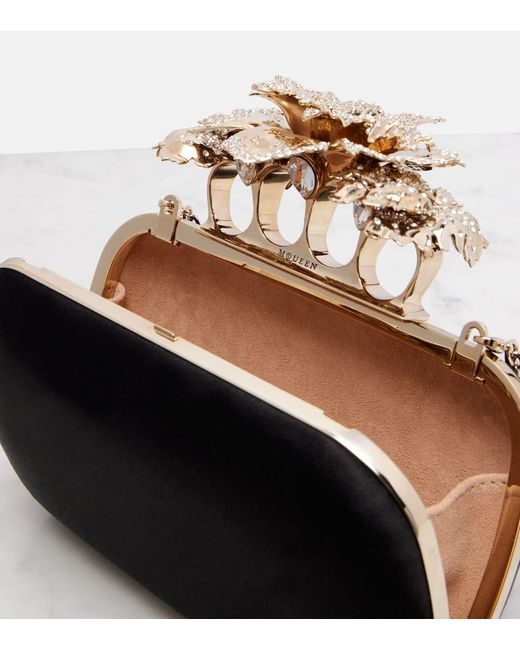 Alexander McQueen Black Clutch Carnation Knuckle Aus Satin