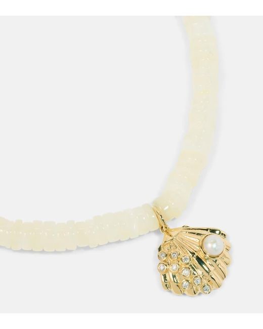 Brazalete Clam Shell de oro de 14 ct con diamantes y perla Sydney Evan de color Metallic
