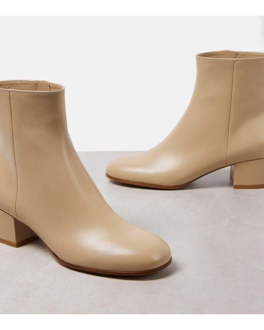 Stivaletti Joelle 45 di Gianvito Rossi in Natural