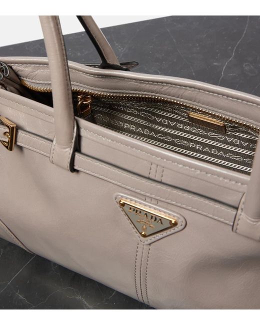 Prada Natural Schultertasche Medium Aus Leder
