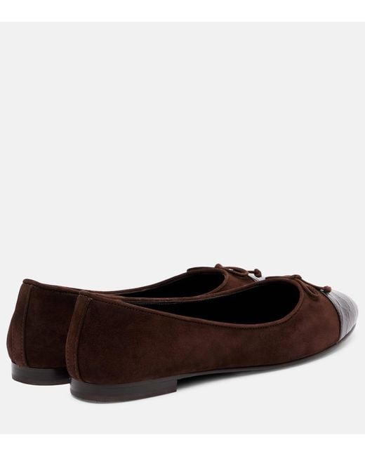 Ballerines Cap Toe En Daim Tory Burch en coloris Brown