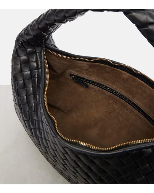 Bottega Veneta Black Schultertasche Veneta Medium Aus Leder