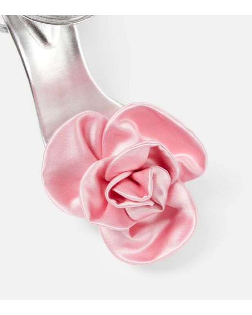 Sandales en cuir a fleurs Magda Butrym en coloris Pink