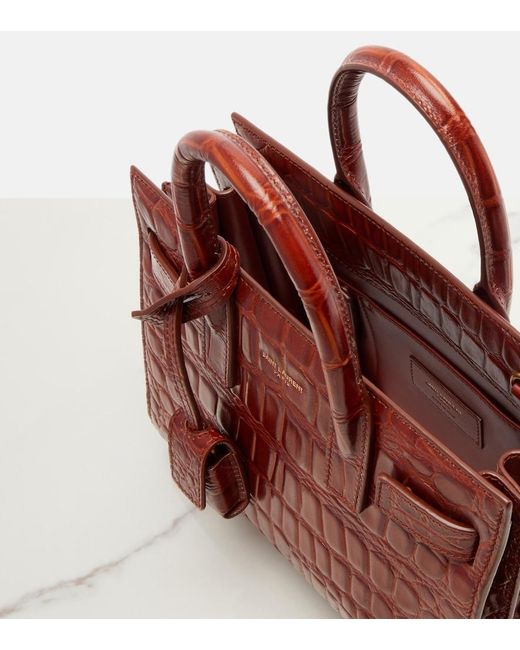 Sac De Jour Nano En Cuir Saint Laurent en coloris Red