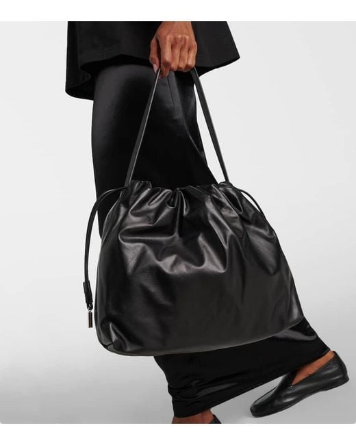 The Row Black Schultertasche Angy Aus Leder