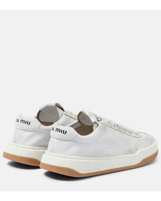 Miu Miu White Sneakers aus Veloursleder