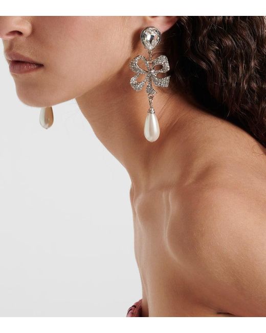 Orecchini pendenti con cristalli di Alessandra Rich in Metallic
