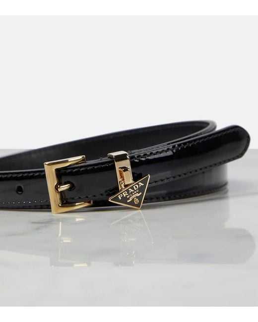 Cinturon de piel con logo Prada de color Black