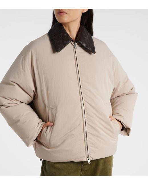 Piumino Con Pelle Intrecciato di Bottega Veneta in Natural