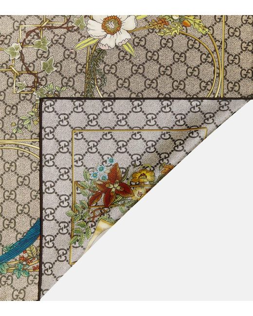 Foulard in twill di seta con stampa di Gucci in Multicolor