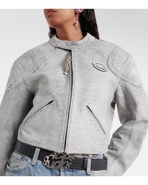 Giacca cropped in pelle di Acne in Gray