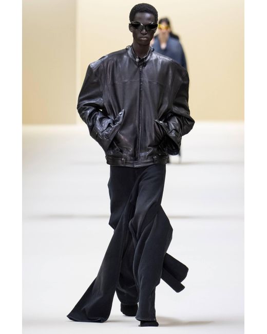 Veste en cuir oversize Balenciaga pour homme en coloris Black