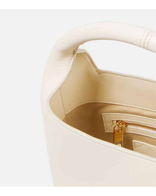 Jacquemus White Bucket-Bag Le Petit Tourni Mini aus Leder