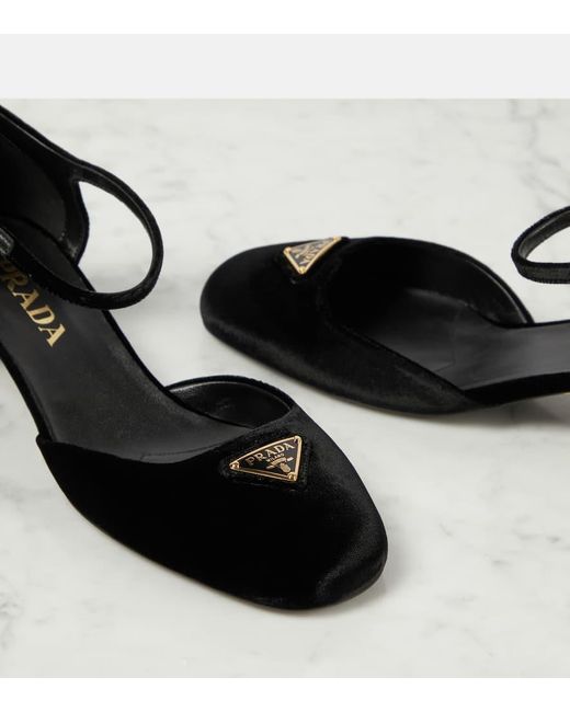 Pumps di Prada in Black