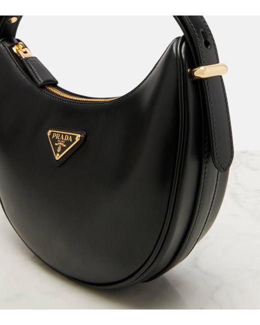 Prada Black Schultertasche Arque Small Aus Leder
