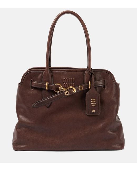 Sac Adventure Large En Cuir Miu Miu en coloris Brown