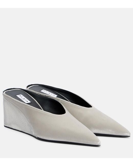 Alaïa White Cube 75 Velvet Wedge Pumps
