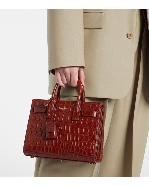 Sac De Jour Nano En Cuir Saint Laurent en coloris Red