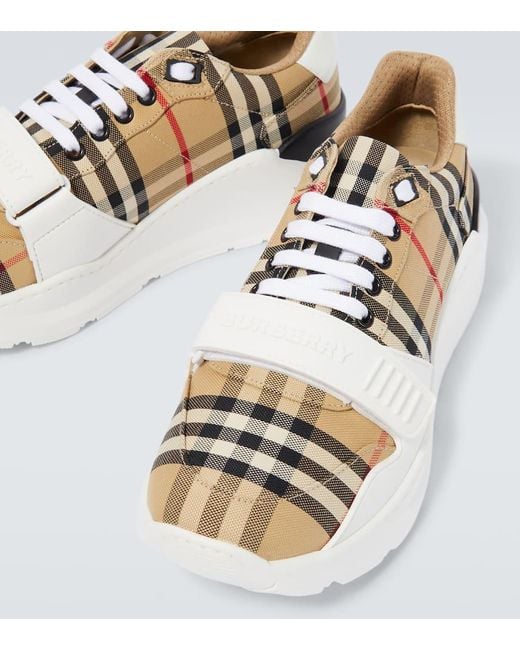 Sneakers di Burberry in Brown da Uomo