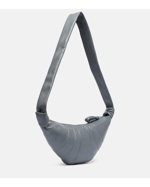 Lemaire Metallic Schultertasche Croissant Small Aus Leder