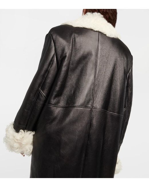 Cappotto in pelle con shearling di Magda Butrym in Black
