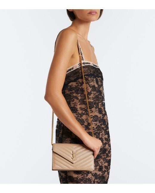Borsa Cassandre Envelope di Saint Laurent in Natural