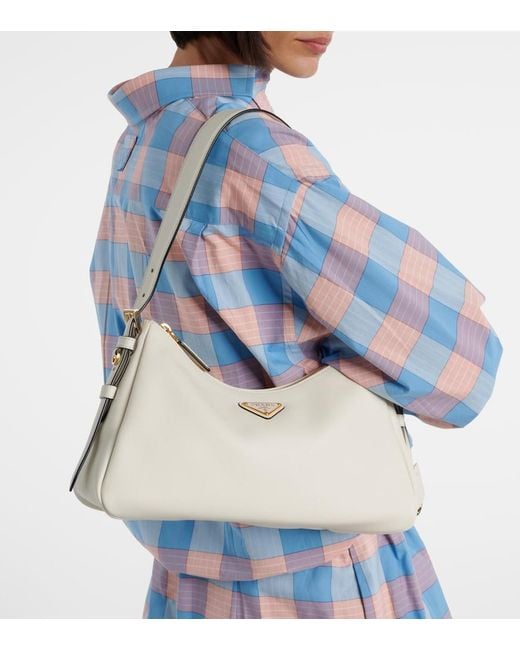 Borsa A Spalla Aimee Medium di Prada in Natural