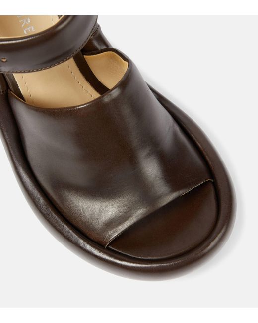 Sandales a plateau en cuir Lemaire en coloris Brown