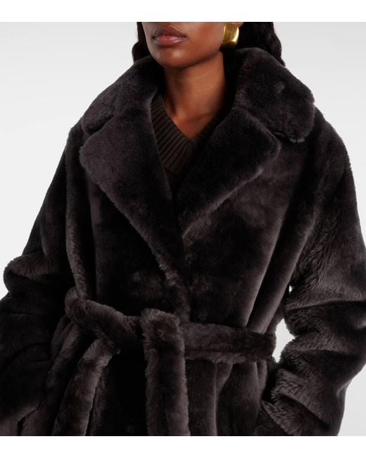 Cappotto di Yves Salomon in Black