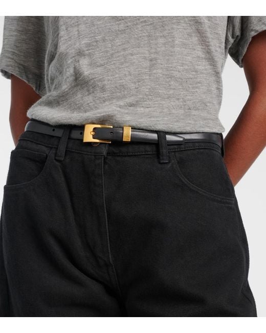Cintura Downtown di The Row in Black