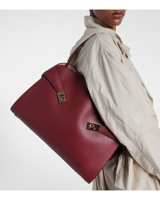 Borsa A Spalla Hug Large di Ferragamo in Red