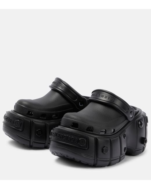 X Crocs – Mules Hardcrocs a plateforme Balenciaga en coloris Black