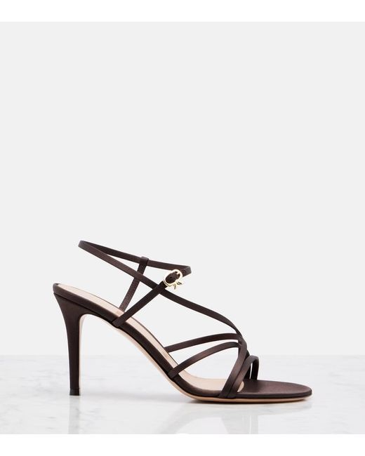 Sandales Strappy 85 En Satin Gianvito Rossi en coloris Metallic