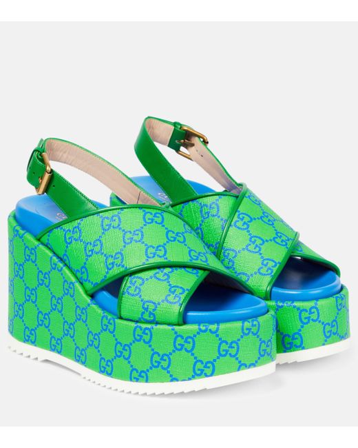 Sandales compensees GG Supreme Gucci en coloris Green