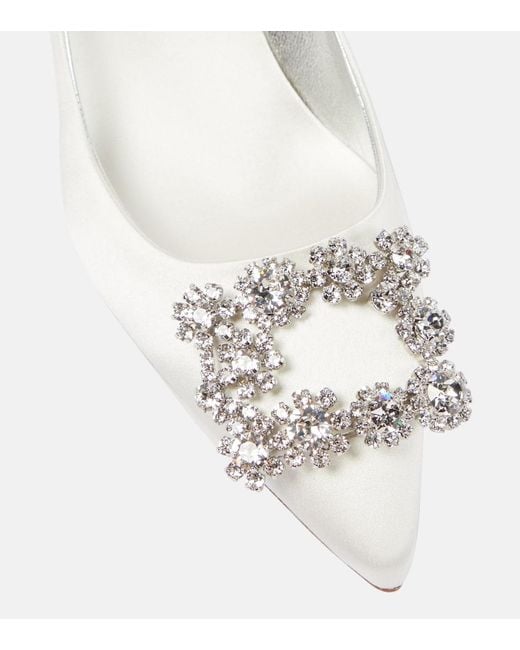 Roger Vivier White Flower Strass Embellished Satin Pumps