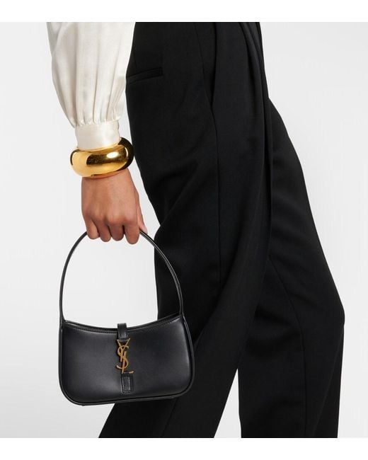 Bolso Al Hombro Le 5 A 7 De Piel Saint Laurent de color Black