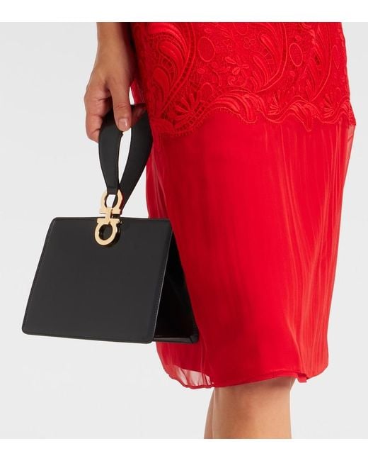 Clutch Piccola di Ferragamo in Black