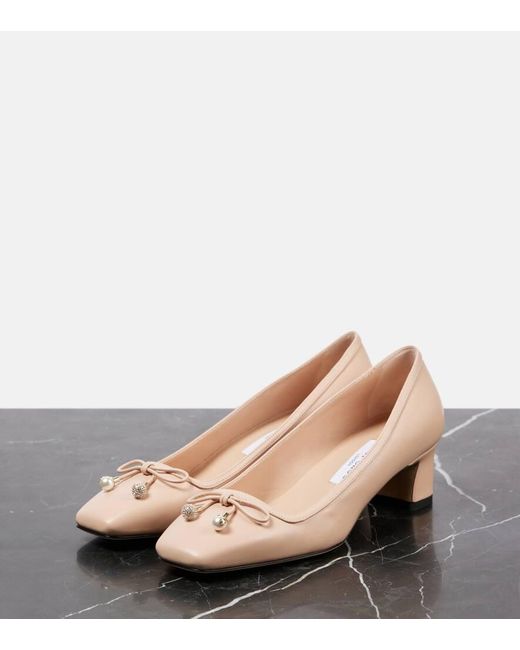 Salones Elme 45 De Piel Con Lazo Jimmy Choo de color Natural