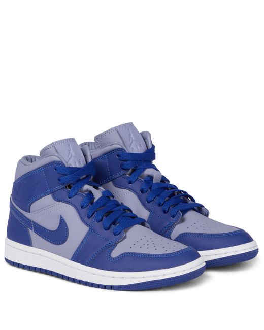 Nike Blue Sneakers Air Jordan 1 aus Veloursleder
