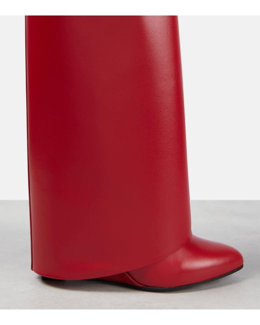 Bottes Shark Lock coupe ample en cuir Givenchy en coloris Red