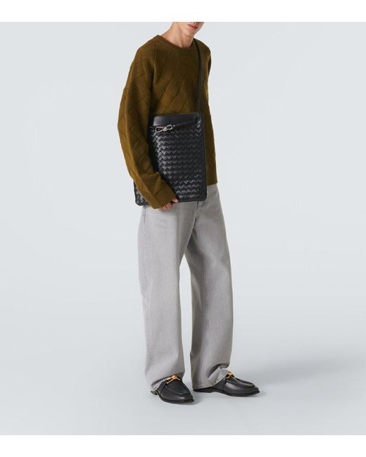 Bottega Veneta Black Flat Andiamo Intrecciato Leather Messenger Bag for men