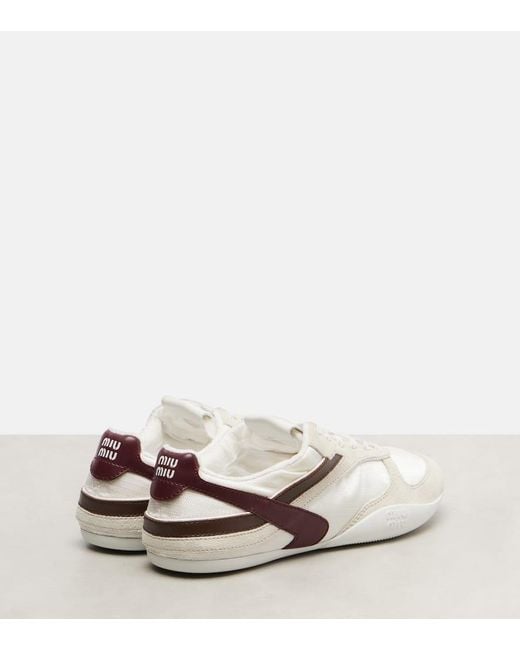 Miu Miu White Sneakers Gymnasium Mit Veloursleder